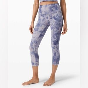 4095 -Lululemon Align Crop 21" *Diamond Dye
Diamond Dye Iced Iris Peri Purple